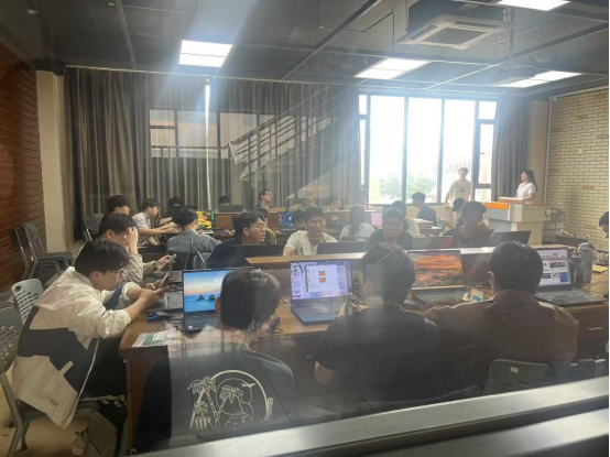 深化校企合作，共谋发展新篇---青岛城市学院考察交流暨人才招聘活动圆满举行